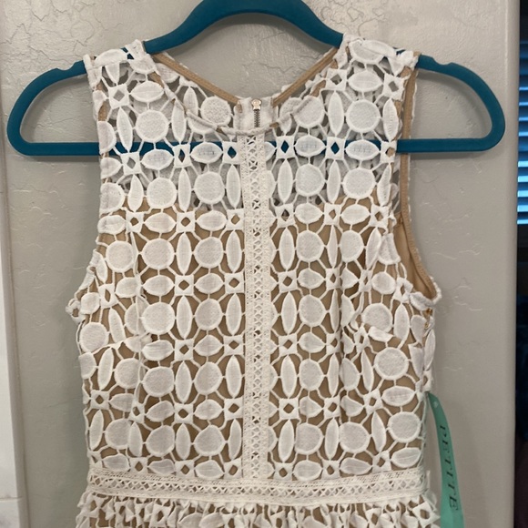 Cute Sumner Dress  NWT - Picture 2 of 6